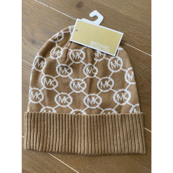 NWT Michael Michael Kors logo camel and cream beanie - Picture 1 of 3